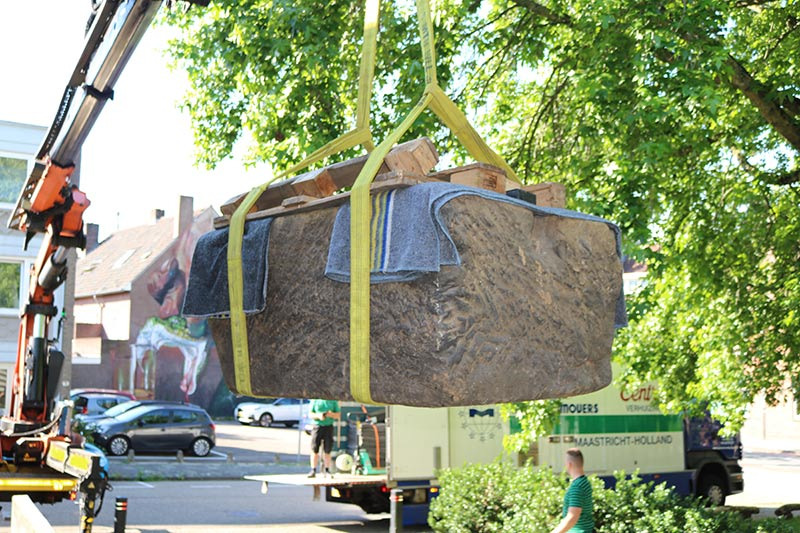 Relocating ancient objects from a Dutch museum